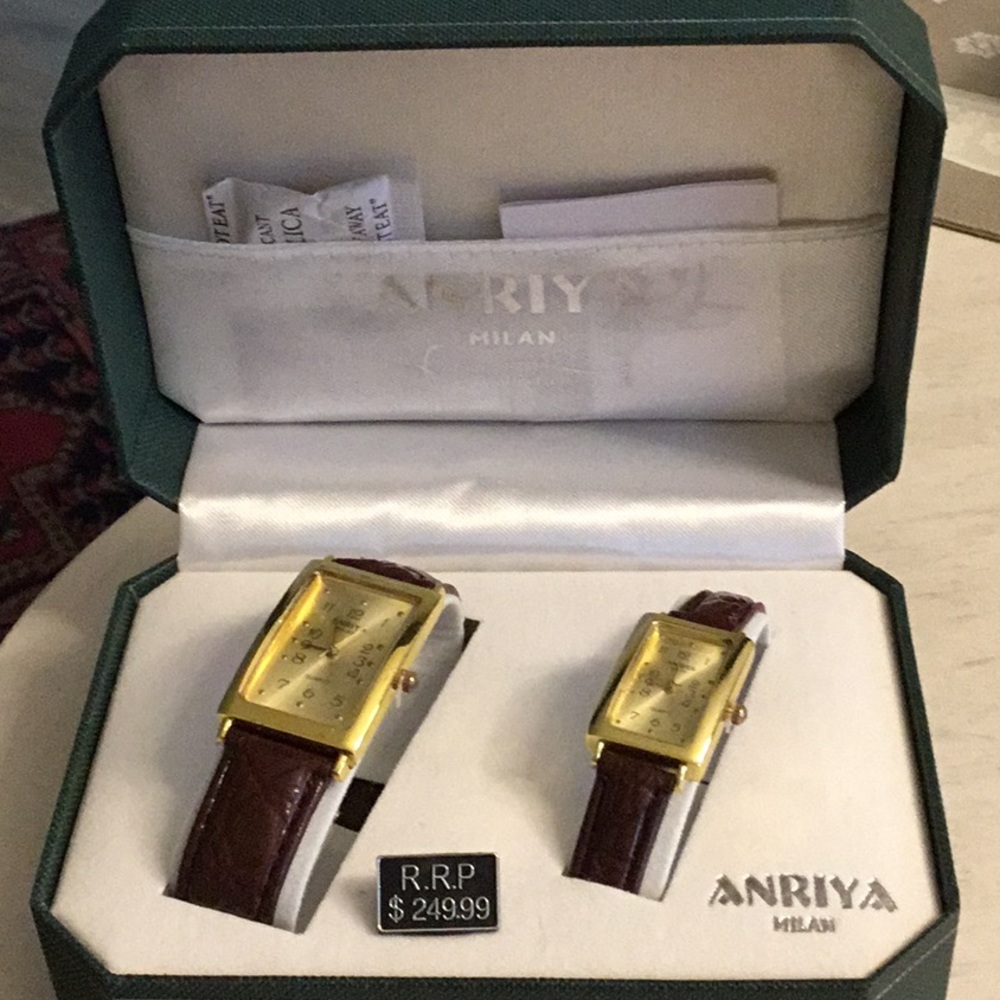 Set of 2 NEW Watches